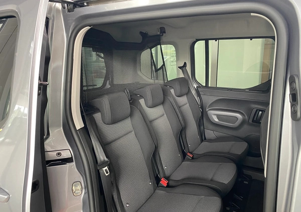 Toyota Proace City Verso cena 162900 przebieg: 15, rok produkcji 2023 z Poznań małe 191